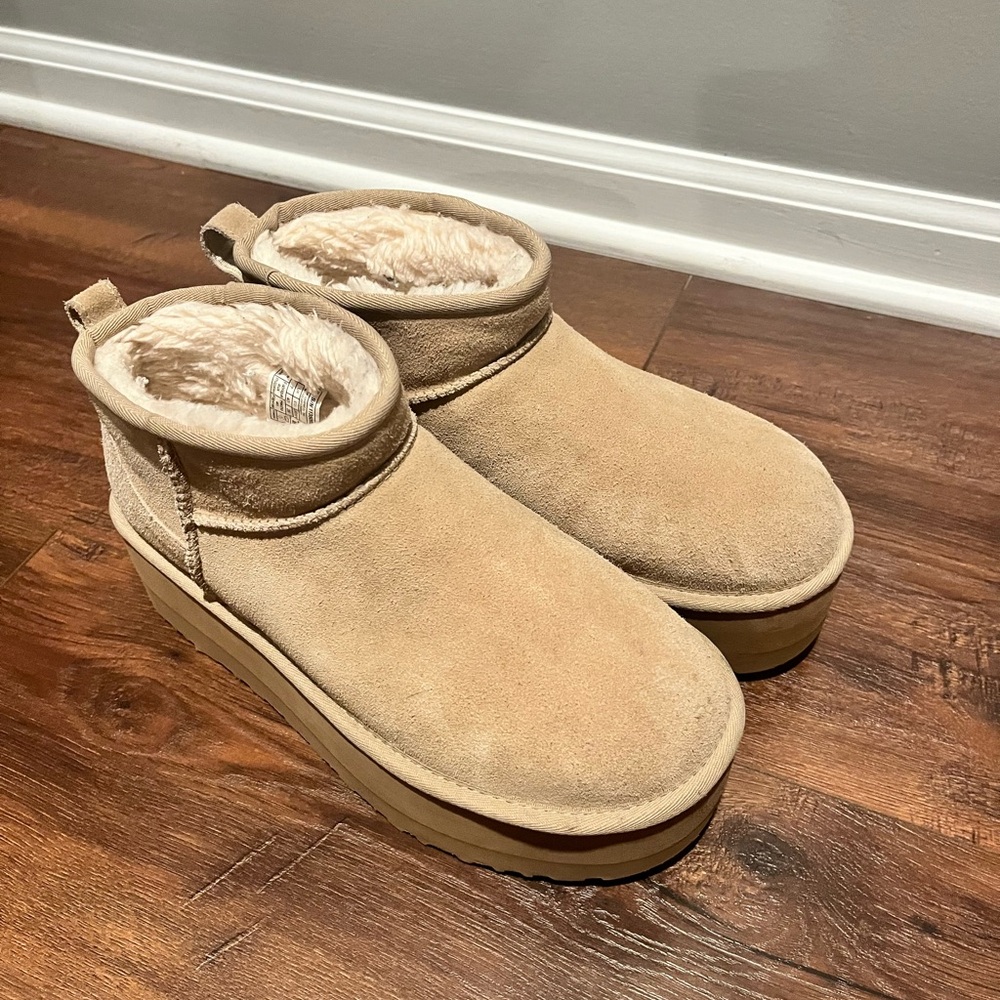 UGG classic ultra mini platform boot